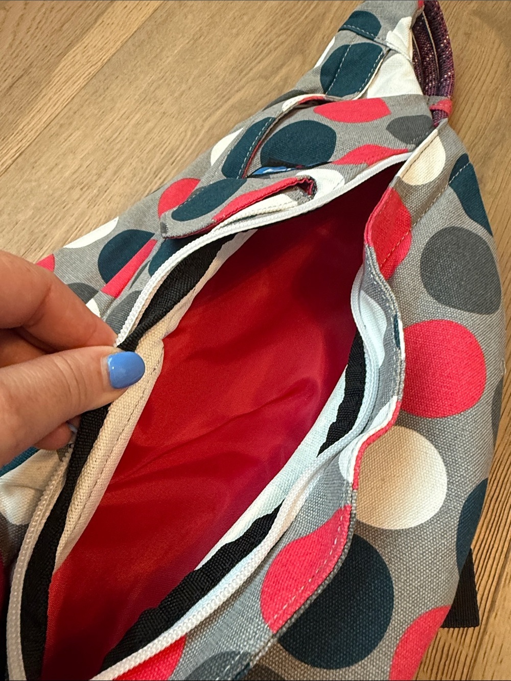 KAVU Gots Dots Pink Gray Blue Polka Dot Sling Backpack - Picture 3 of 4